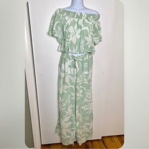 NWT Kiwi And Punch Off The Shoulder Two Piece Set